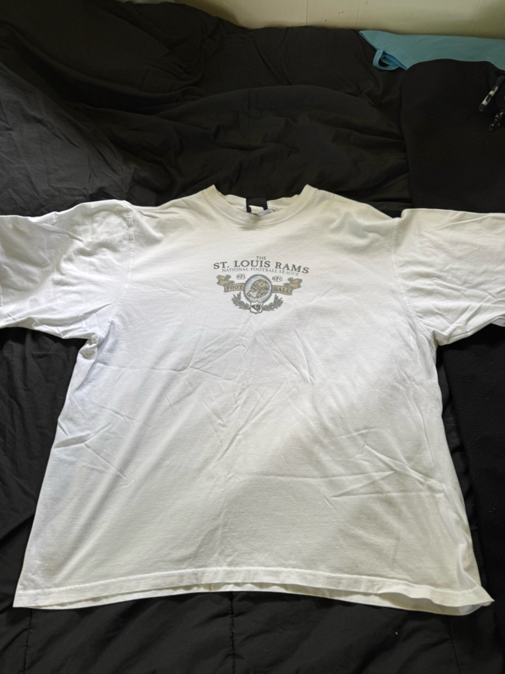 Classic early 2000s St. Louis Rams White Graphic T-Shirt